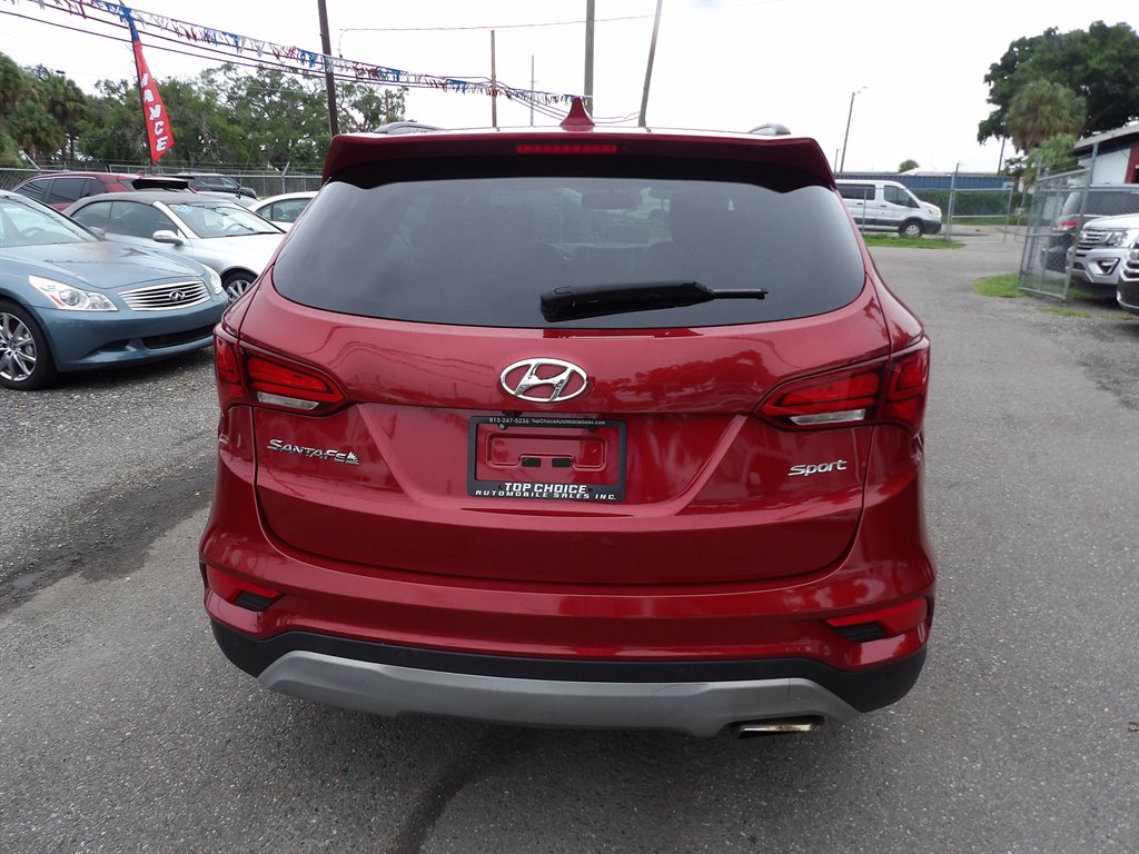 2017 Hyundai Santa Fe - $10,999