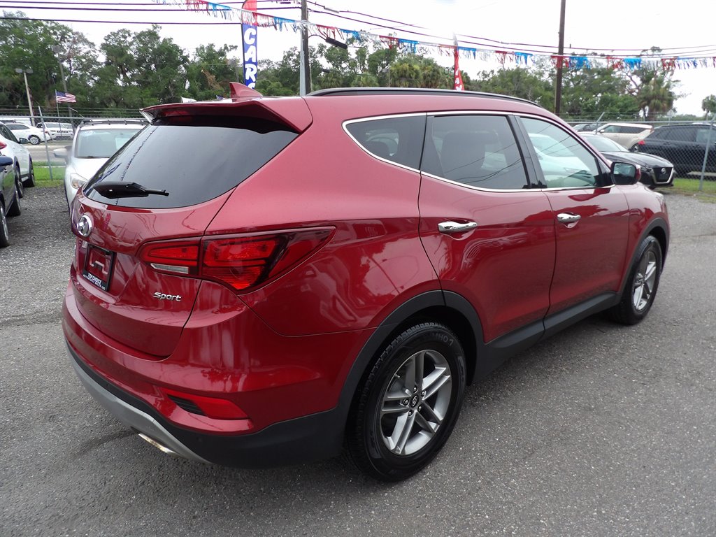 2017 Hyundai Santa Fe - $10,999