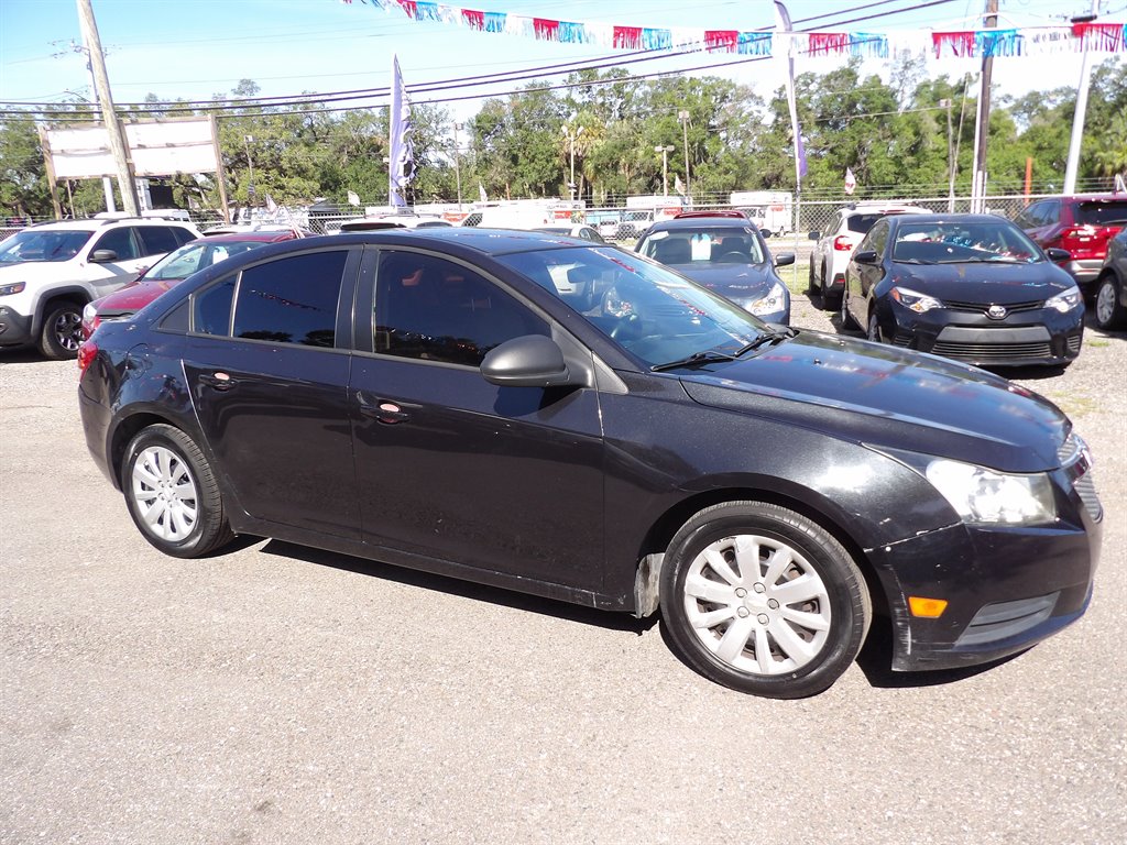 2013 Chevrolet Cruze - $3,000