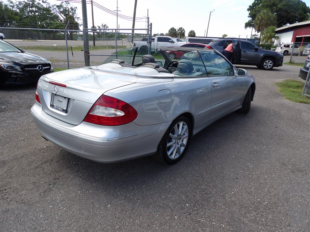 2007 Mercedes-Benz CLK-Class - $8,999