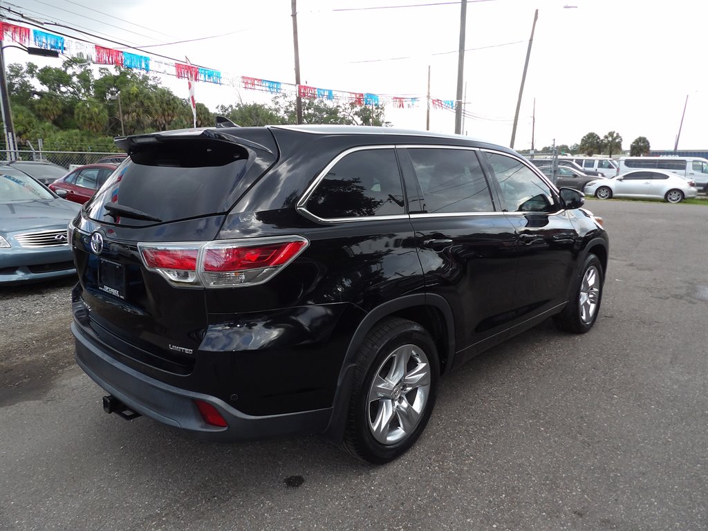 2016 Toyota Highlander - $18,500
