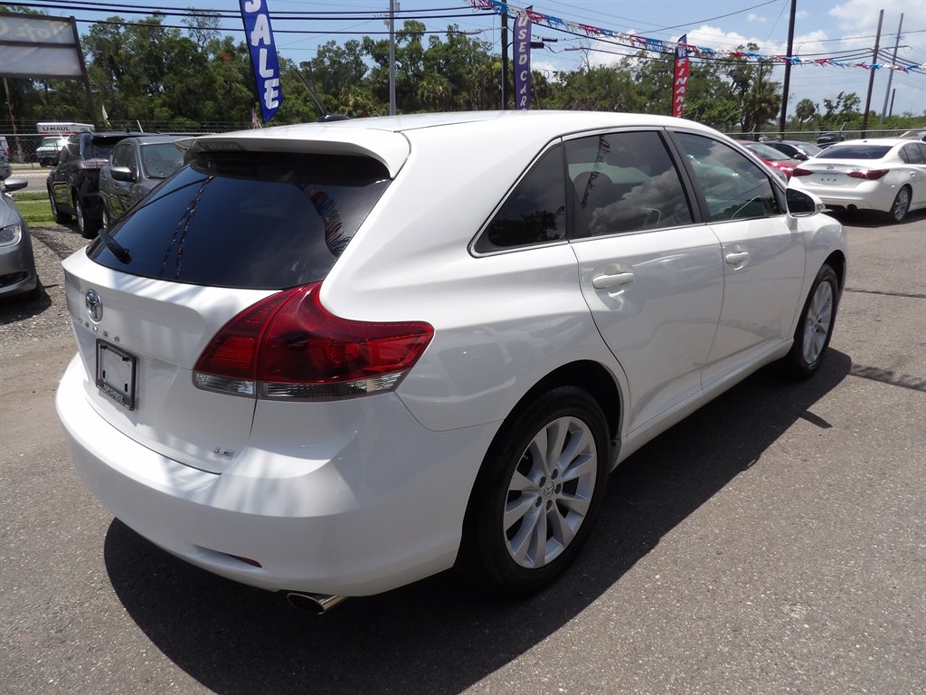 2013 Toyota Venza - $9,999