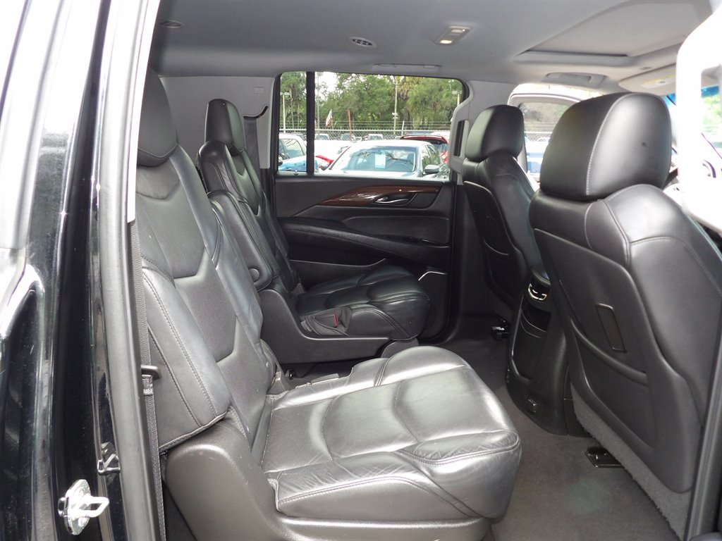 2019 Cadillac Escalade - $27,900