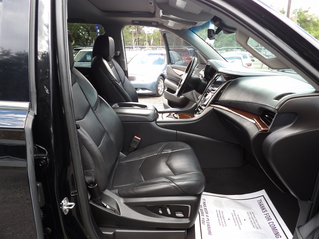 2019 Cadillac Escalade - $27,900