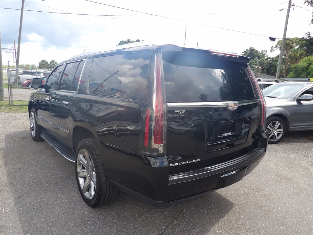 2019 Cadillac Escalade - $27,900