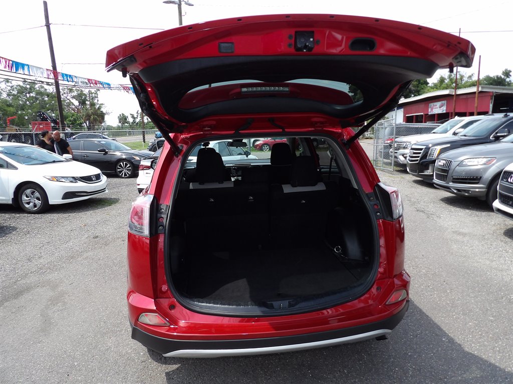 2017 Toyota RAV4 - $11,500