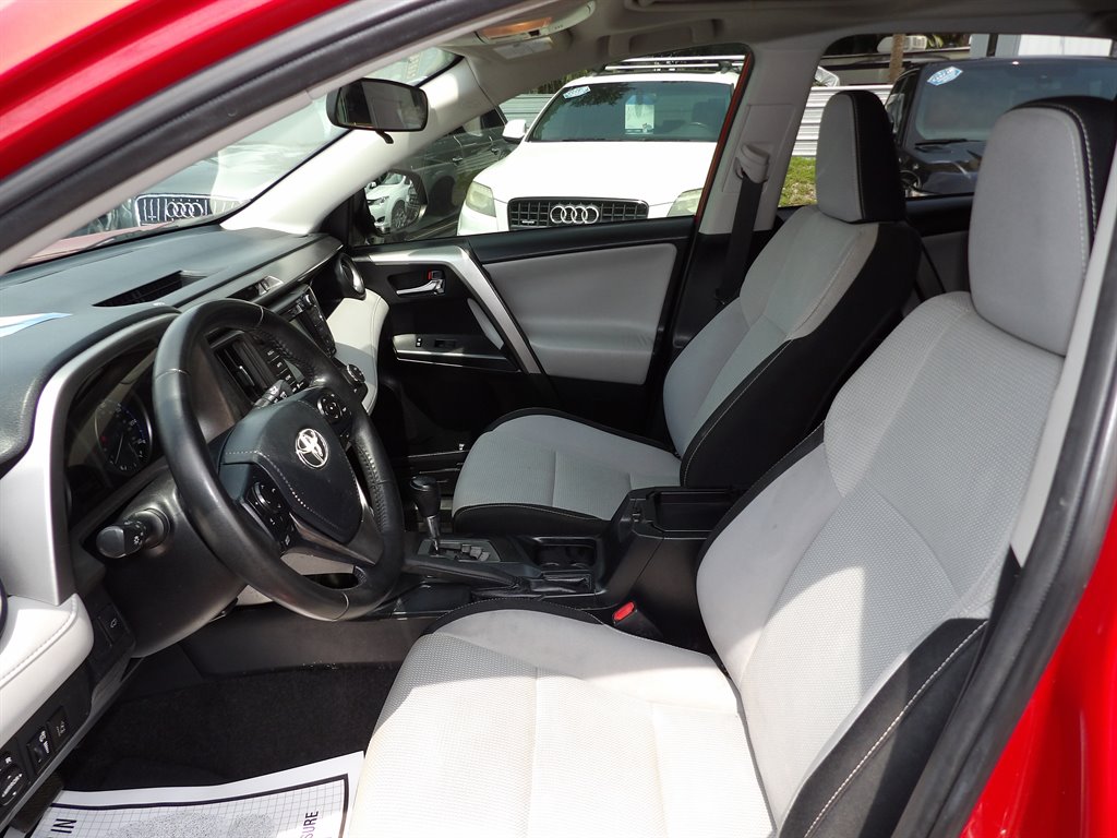 2017 Toyota RAV4 - $11,500