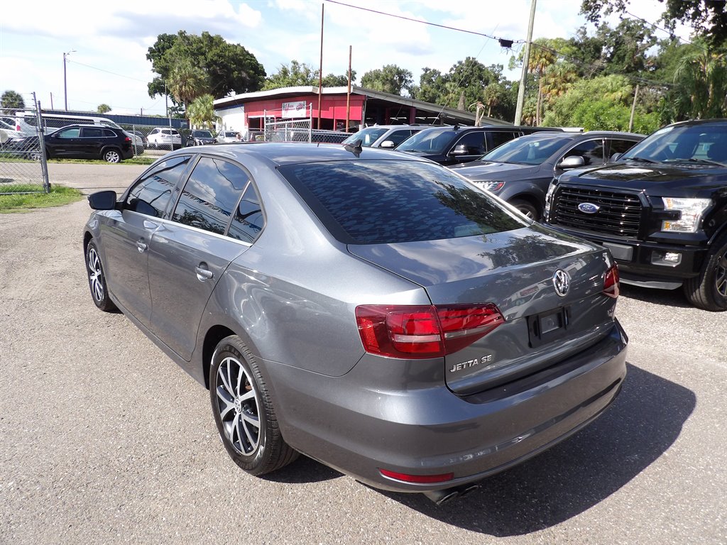 2017 Volkswagen Jetta - $7,900