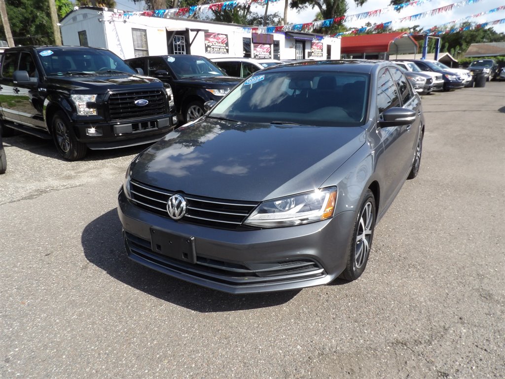 2017 Volkswagen Jetta - $7,900