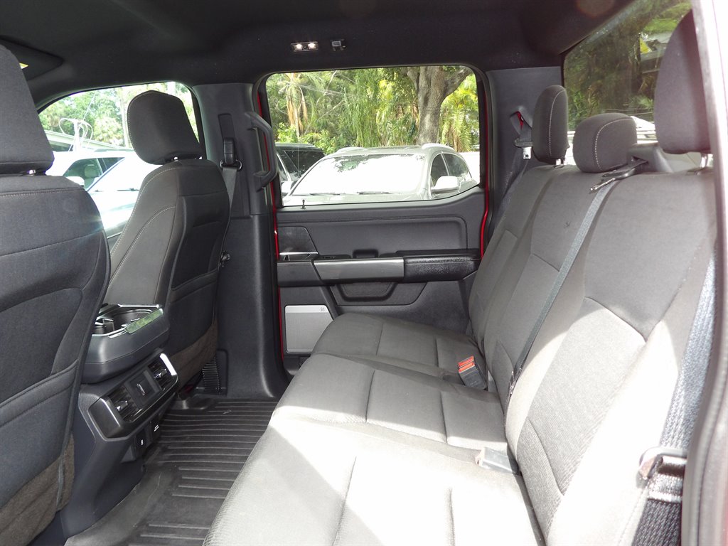 2022 Ford F-150 - $36,900