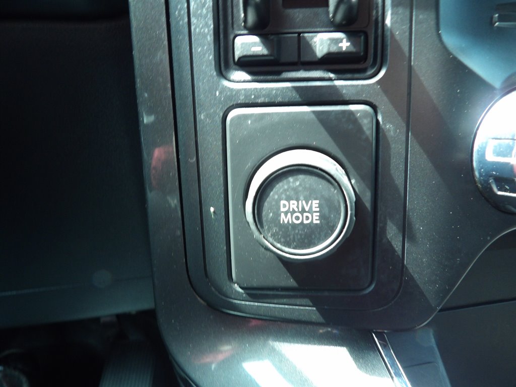 2022 Ford F-150 - $36,900
