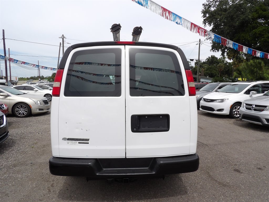 2016 Chevrolet Express - $10,500