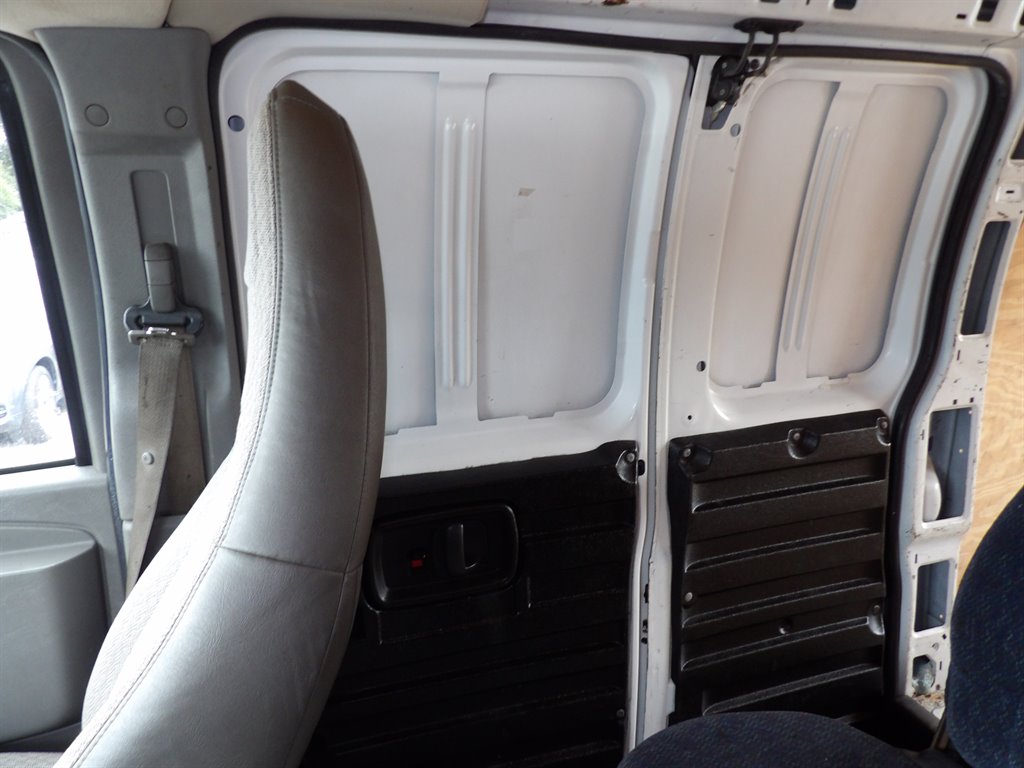 2016 Chevrolet Express - $10,500