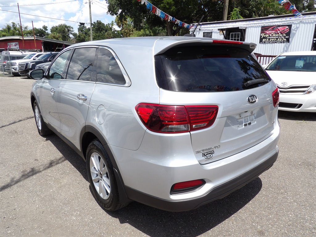 2019 Kia Sorento - $9,999