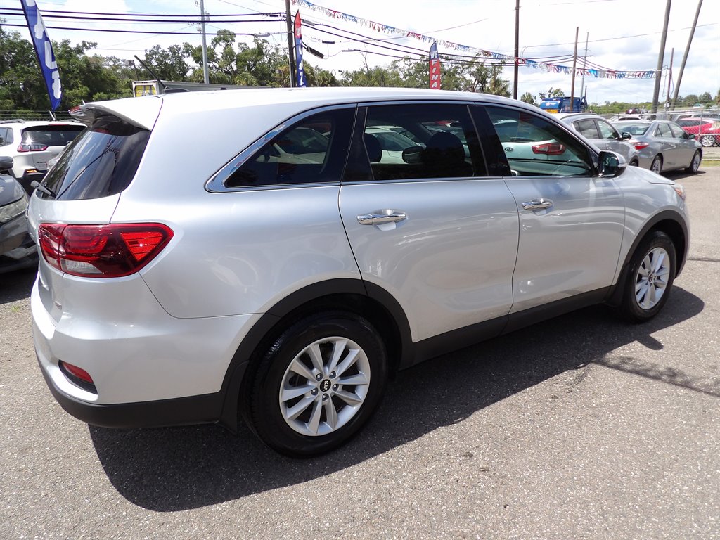 2019 Kia Sorento - $9,999