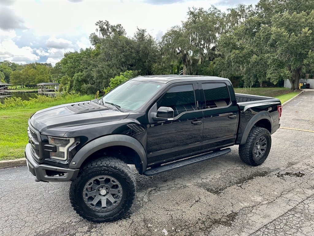 2017 Ford F150 Raptor photo