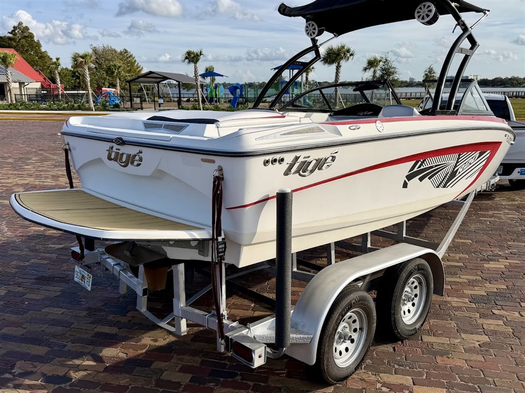 2012 Tige R20 - $29,495