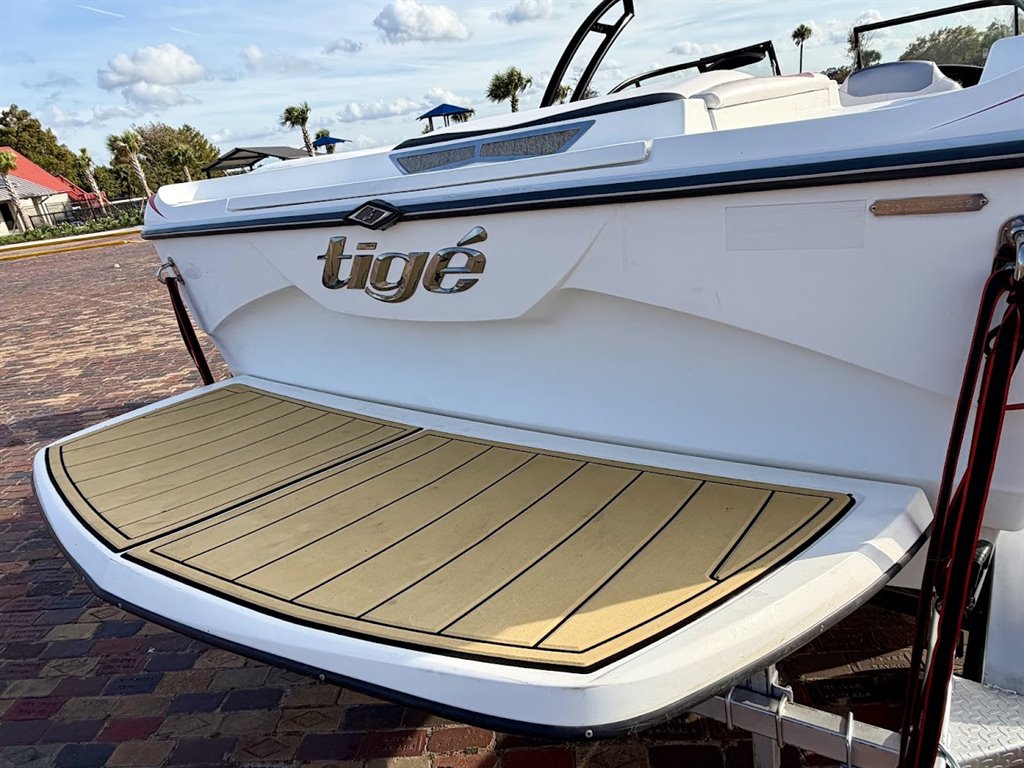 2012 Tige R20 - $29,495