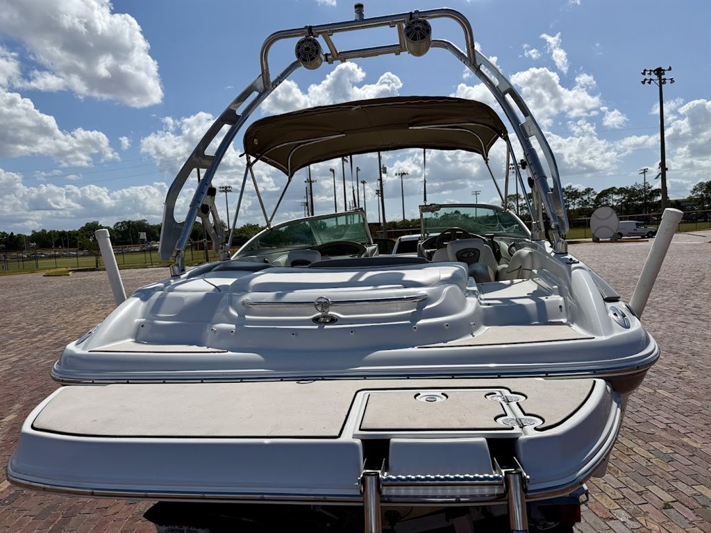 2005 Crownline 216 - $13,100