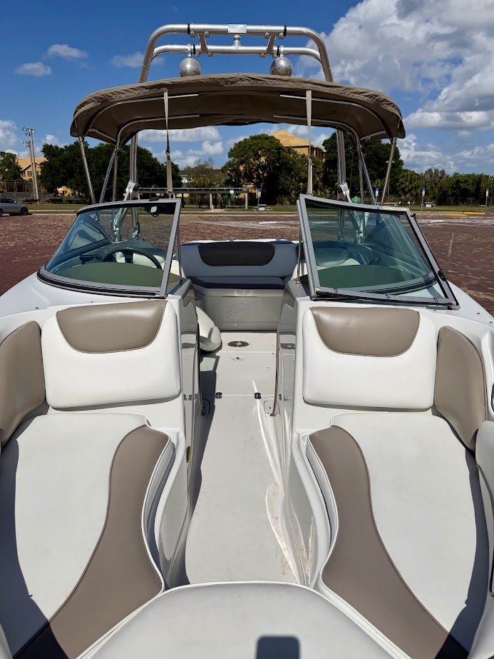 2005 Crownline 216 - $13,100