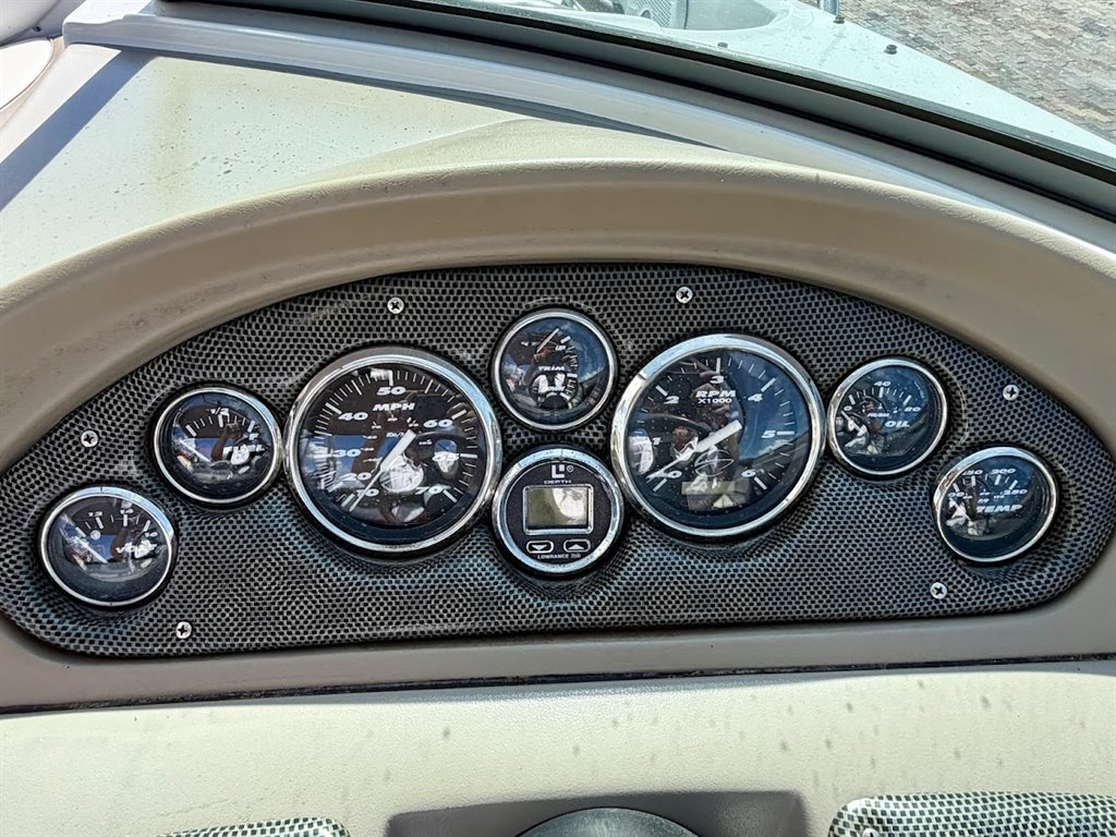 2005 Crownline 216 - $13,100
