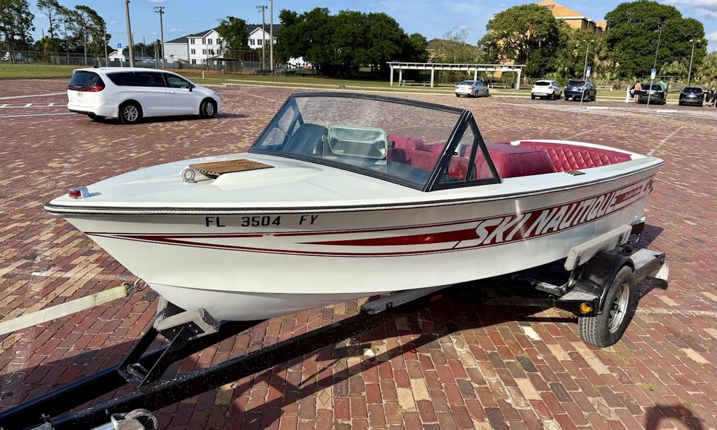 1981 Nautique SKI Nautique - $5,900