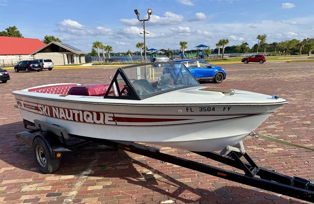 1981 Nautique SKI Nautique - $5,900