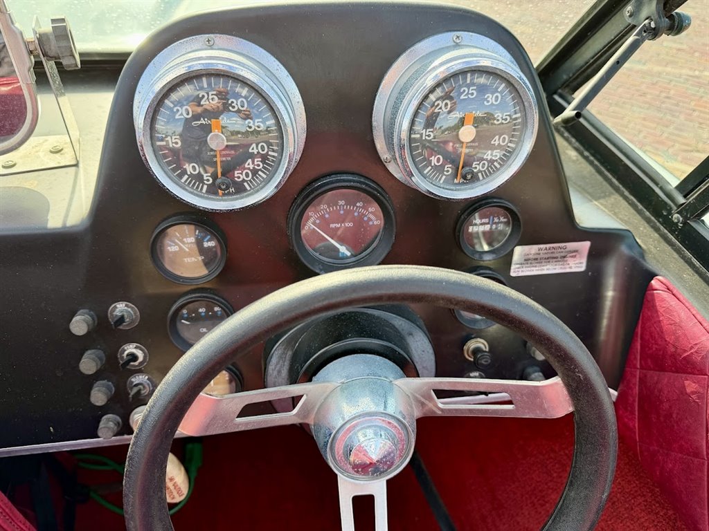 1981 Nautique SKI Nautique - $5,900