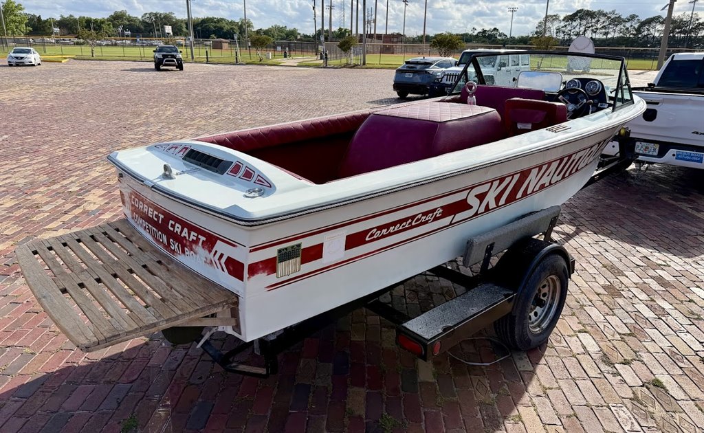 1981 Nautique SKI Nautique - $5,900