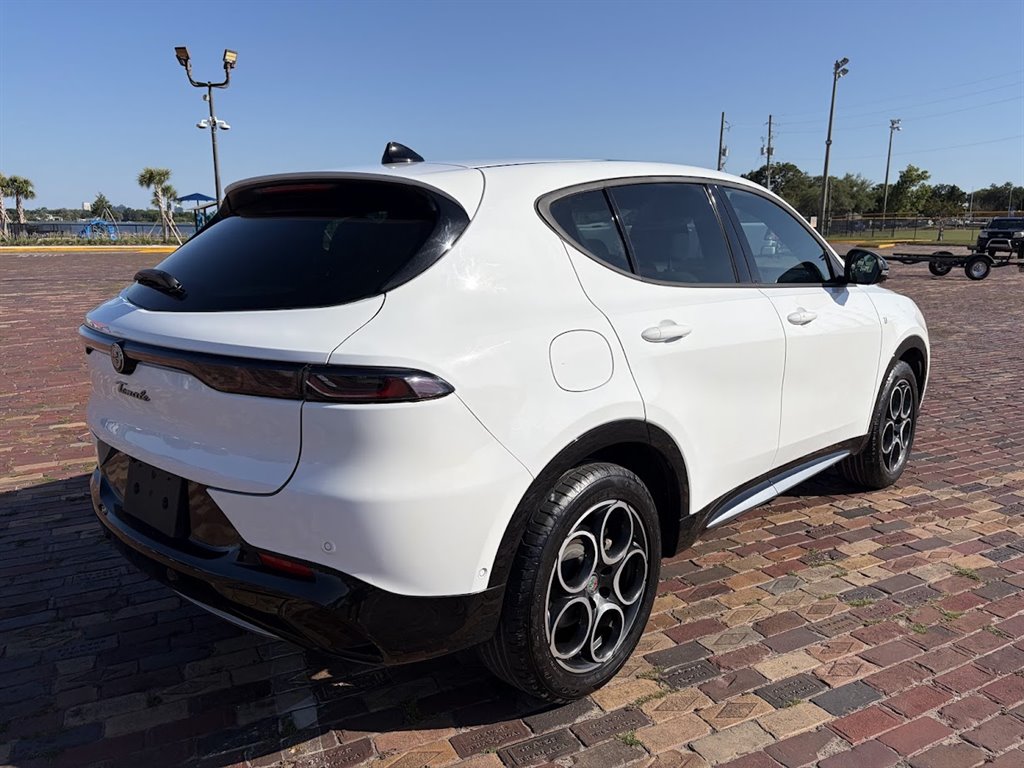 2024 Alpha Romero Tonale - $43,375