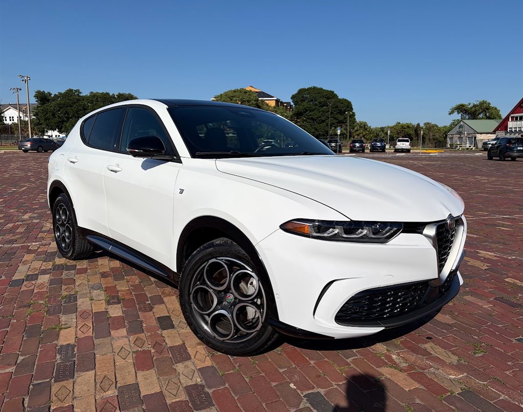 2024 Alpha Romero Tonale - $43,375