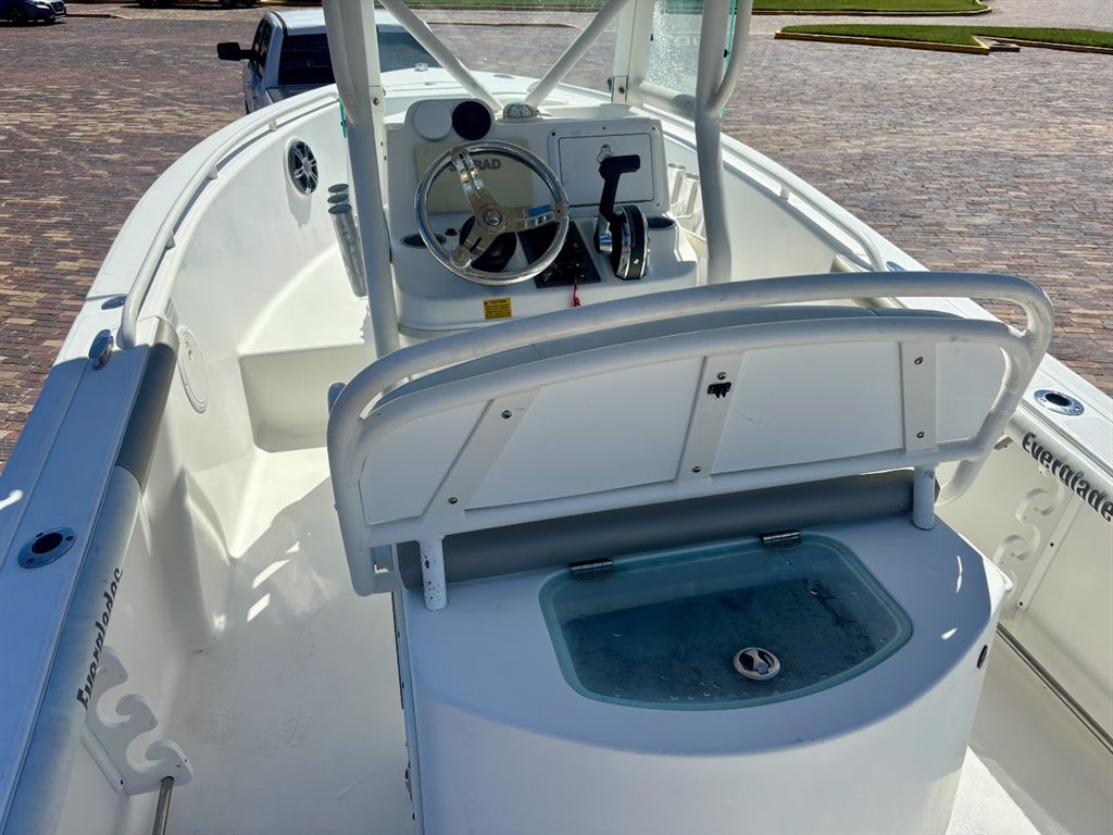 2008 EVERGLADES 211 CC - $49,995