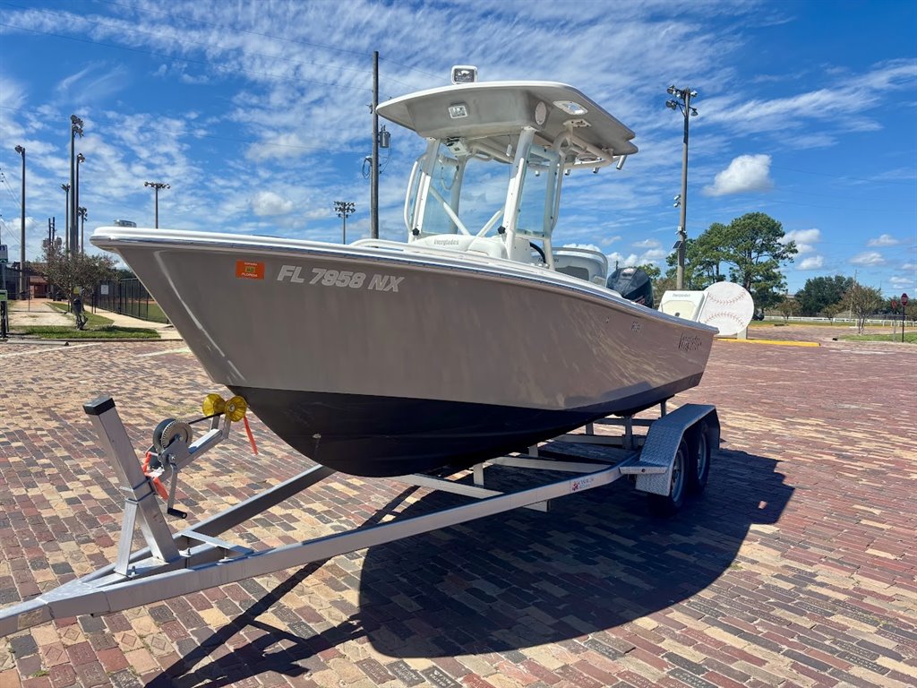2008 EVERGLADES 211 CC - $49,995