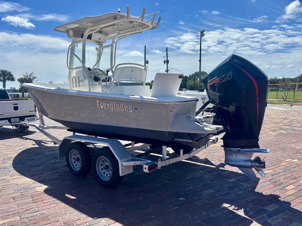 2008 EVERGLADES 211 CC - $49,995