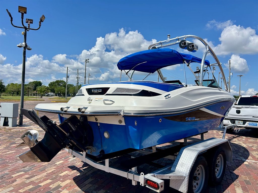 2013 SEA RAY  190 Sport - $17,995
