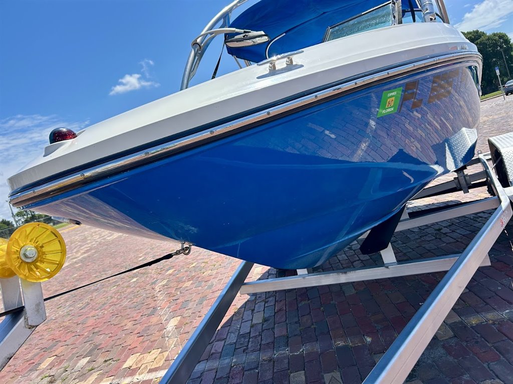 2013 SEA RAY  190 Sport - $17,995