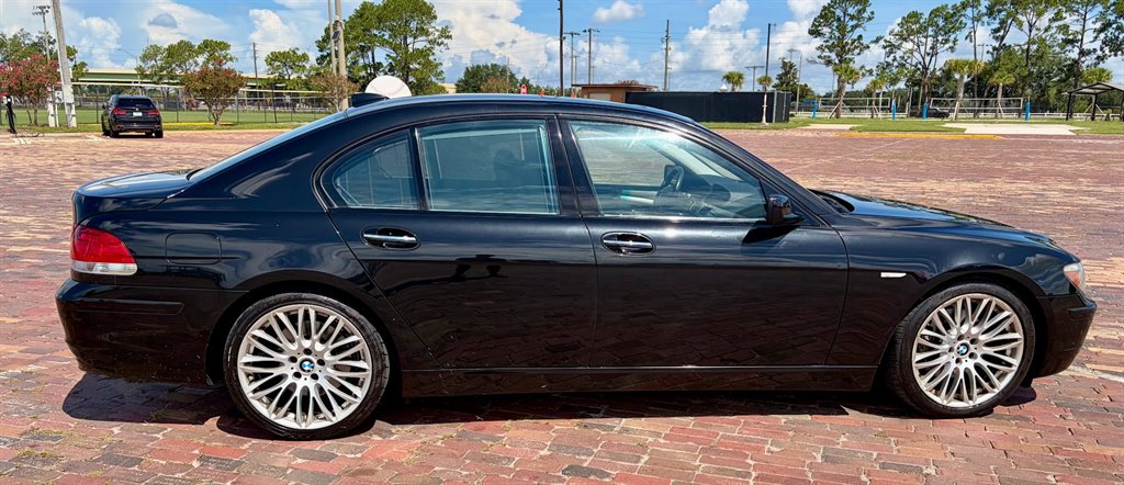 2007 BMW 750i - $6,495