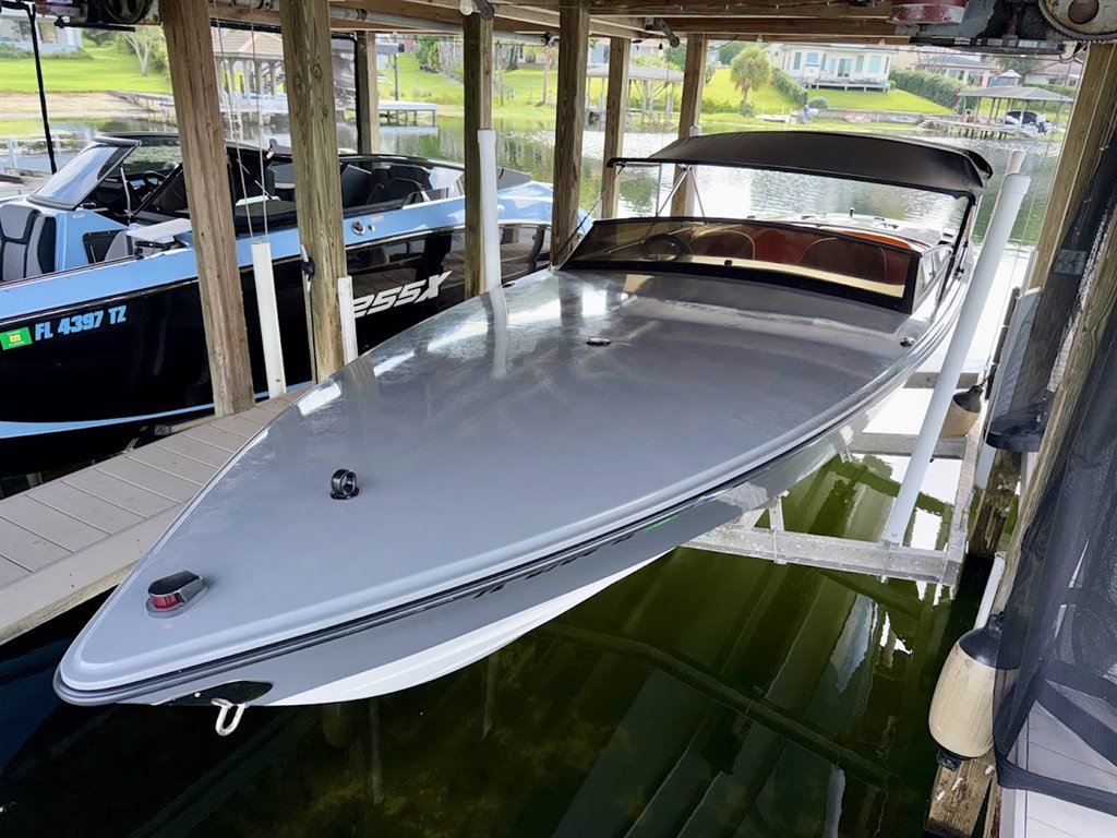 1989 Donzi 22 Classic - $49,995