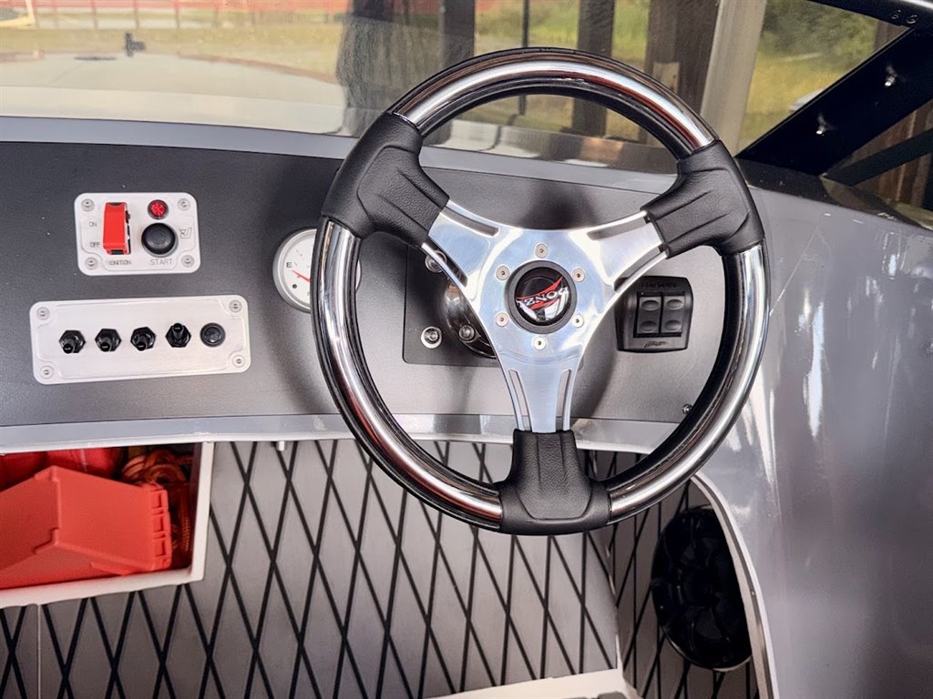 1989 Donzi 22 Classic - $49,995
