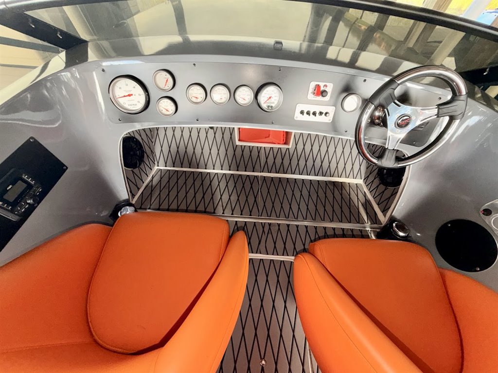 1989 Donzi 22 Classic - $49,995