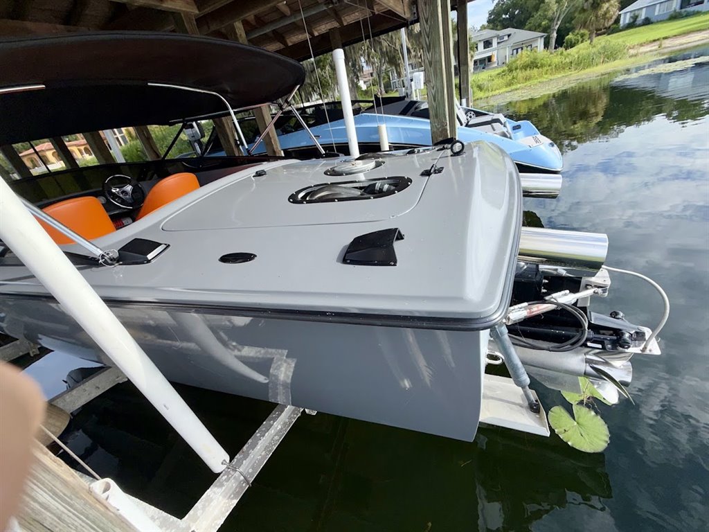 1989 Donzi 22 Classic - $49,995