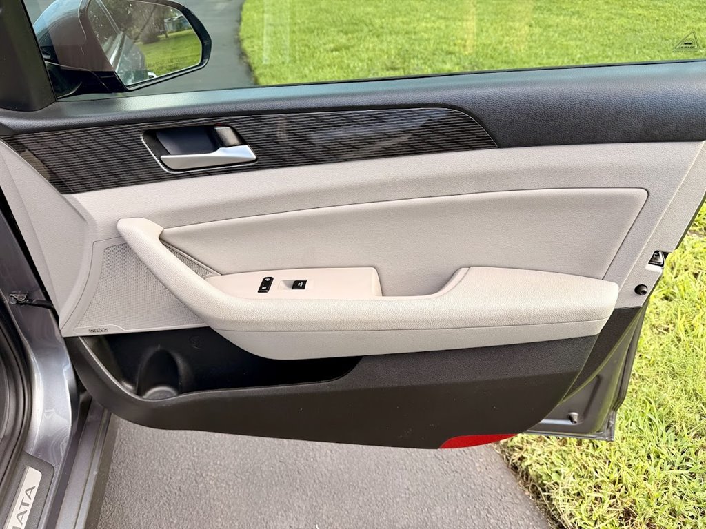 2018 Hyundai Sonata - $14,995