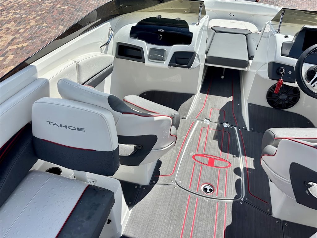 2023 Tahoe 210 S Limited - $39,995
