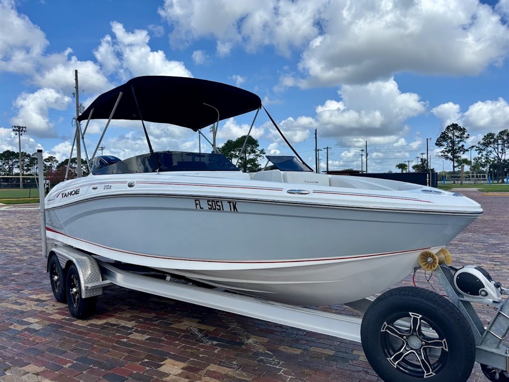 2023 Tahoe 210 S Limited - $39,995