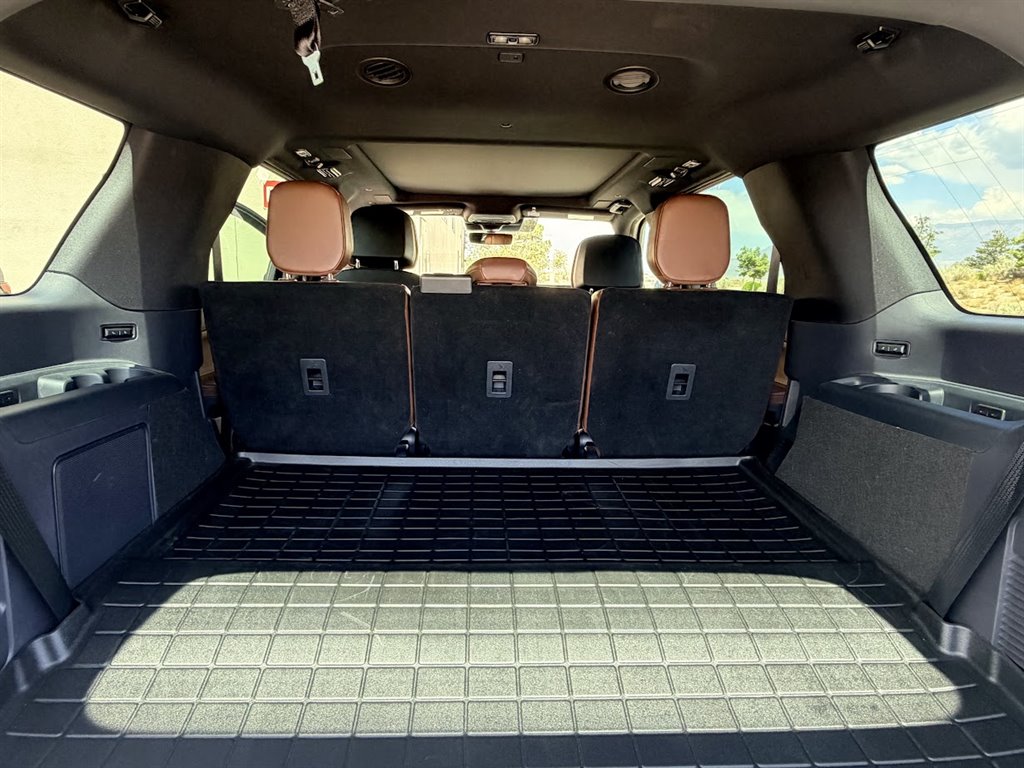 2025 Lincoln Navigator - $79,900