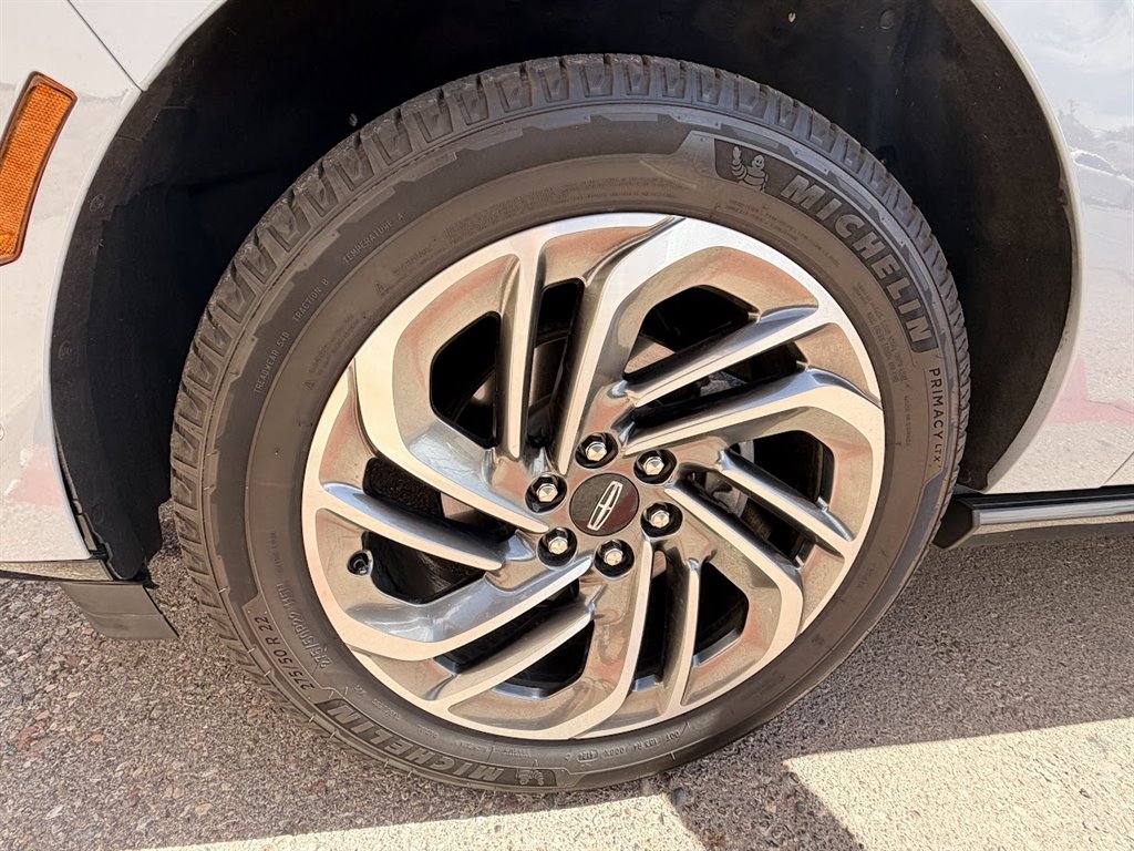 2025 Lincoln Navigator - $79,900