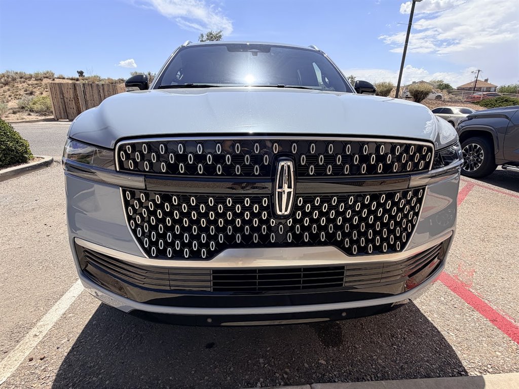 2025 Lincoln Navigator - $79,900