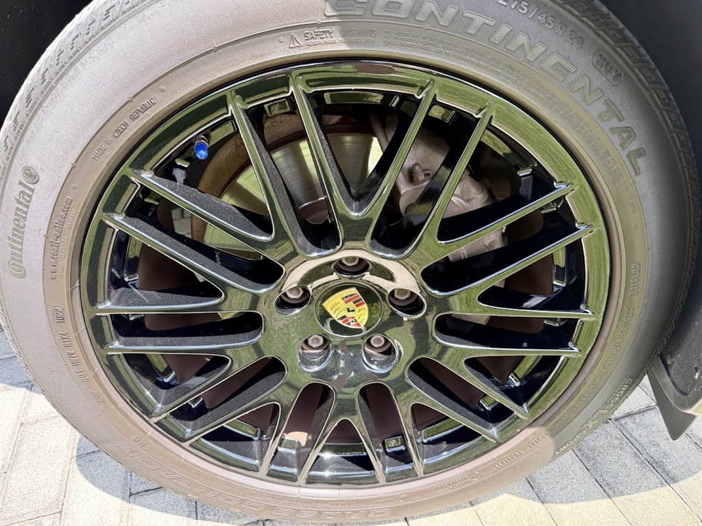 2017 Porsche Cayenne - $19,950