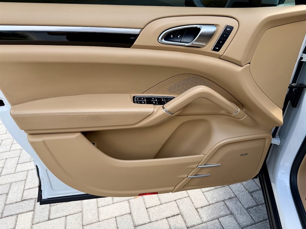 2017 Porsche Cayenne - $19,950