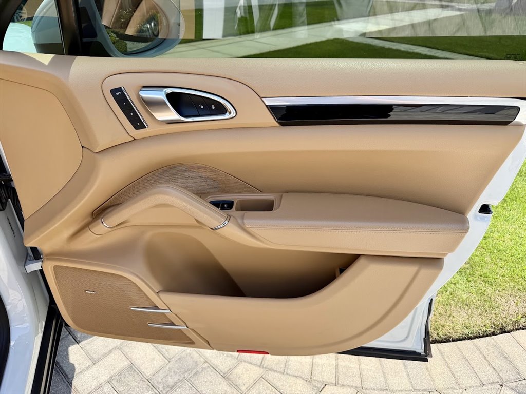 2017 Porsche Cayenne - $19,950